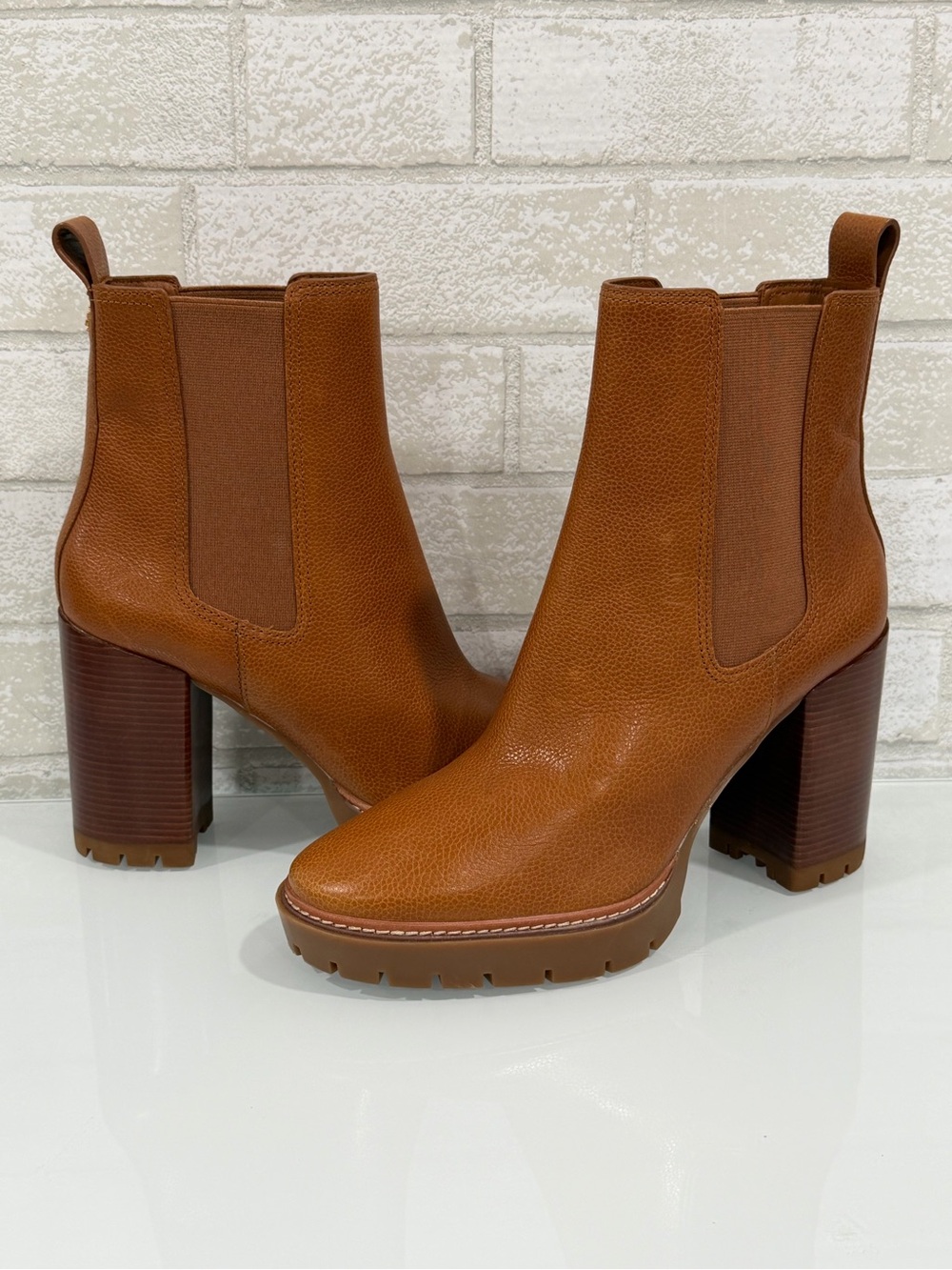 TORY BURCH CARSON LUG SOLE ANKLE BOOT - Toasted Caramel - Sz - 11 .US